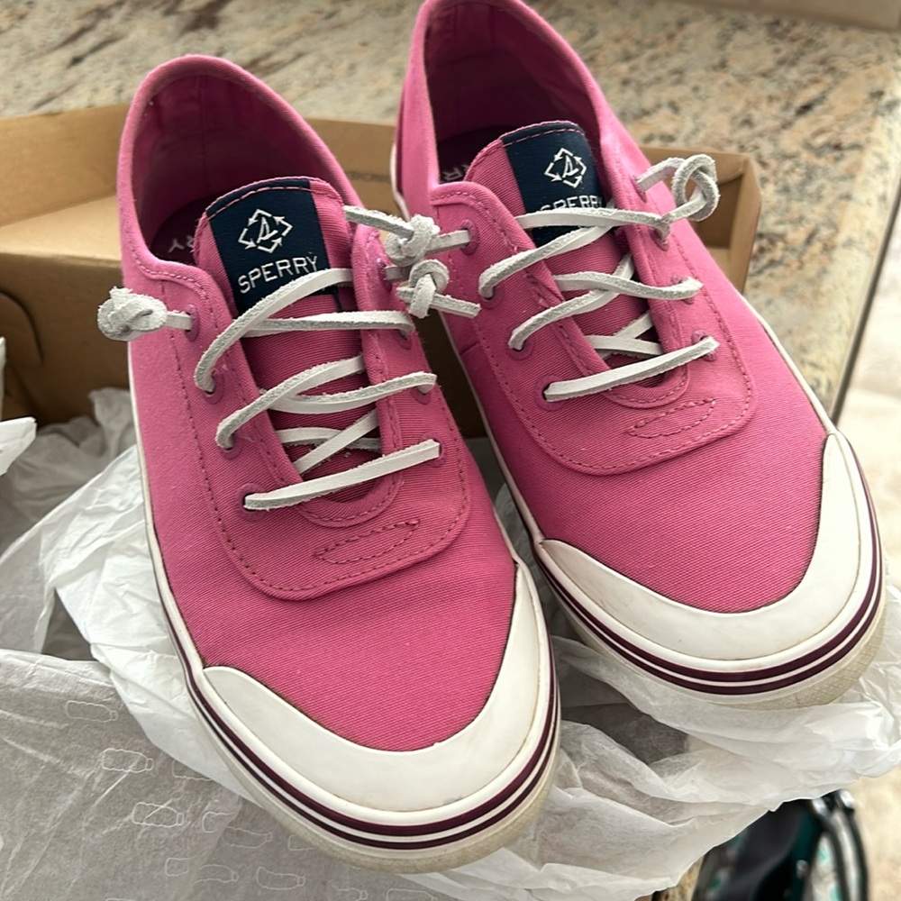 Ladies Sperry’s
